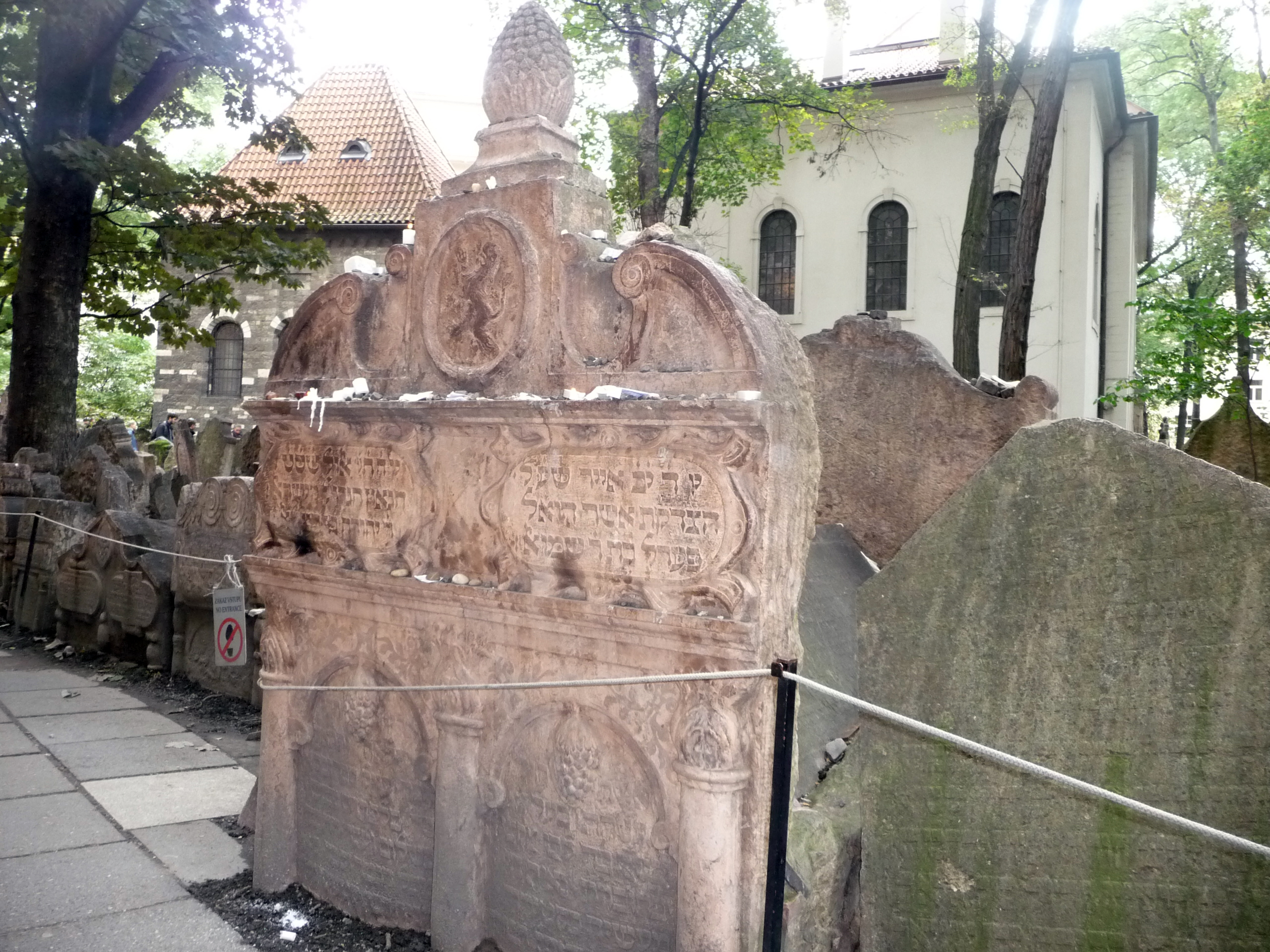 Надгробие Маараля из Праги