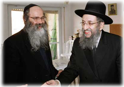 Rav Shmuel Kamenetsky with Rav Ben Tzion Zilber during his visit to Toldos Yeshurun