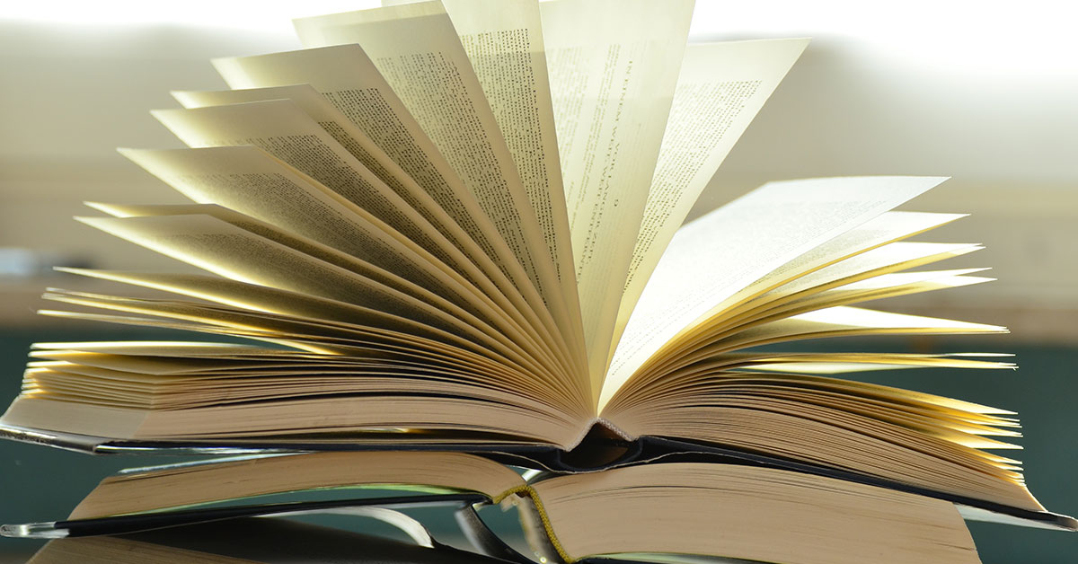 Магазин еврейской книги и атрибутики иудаизма