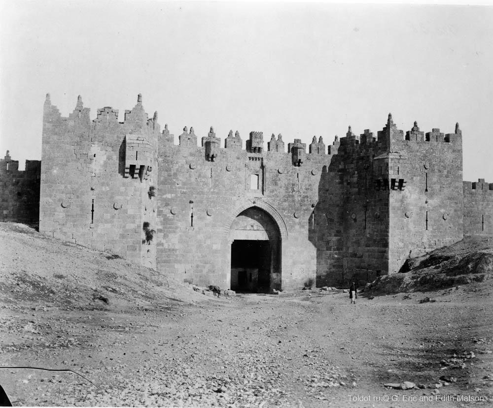   Неизвестный автор  — Шхемские ворота в Старом городе