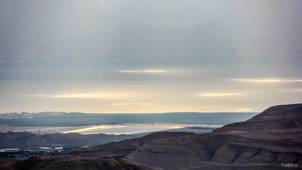 Рав Авраам Коэн  — Пятна света на Мертвом море