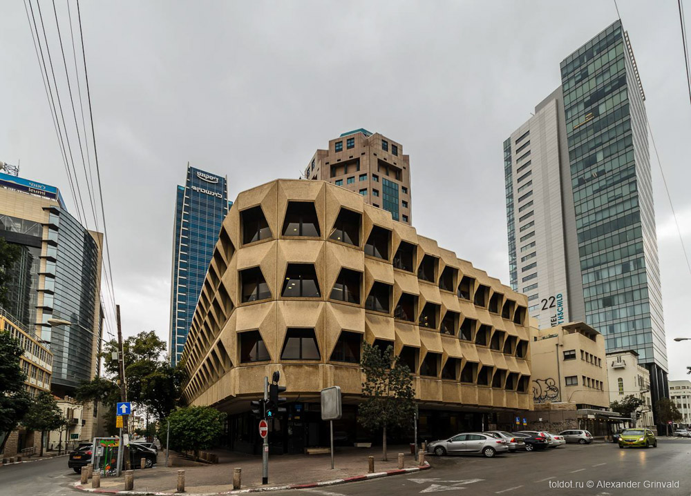  Александр Гринвальд  — Необычное здание в Тель-Авиве