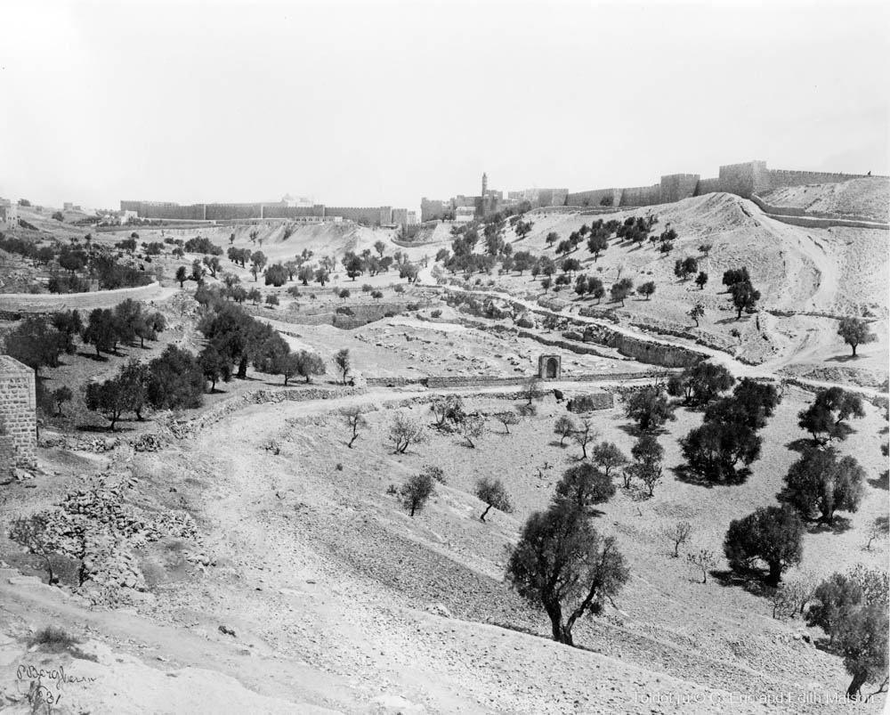   Неизвестный автор  — Вид на Иерусалим и городские стены