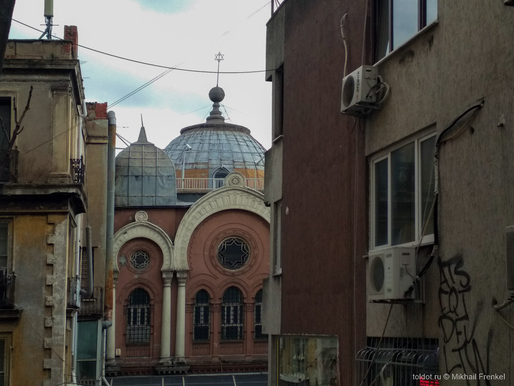  Михаил Френкель  — Ашкеназская синагога в Стамбуле