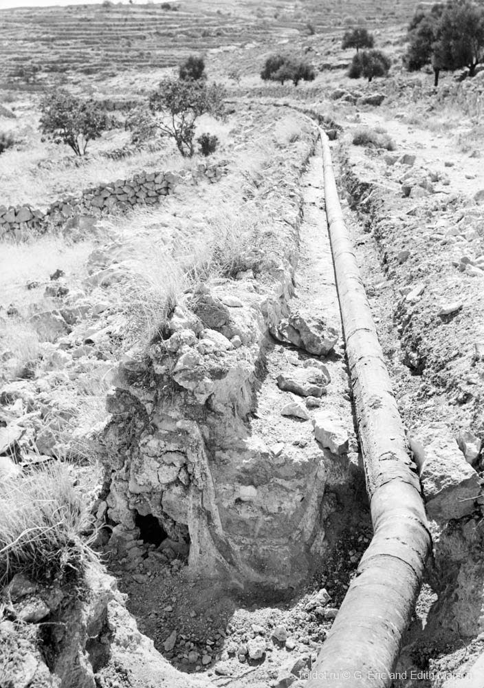   Неизвестный автор  — Древний водопровод в Израиле